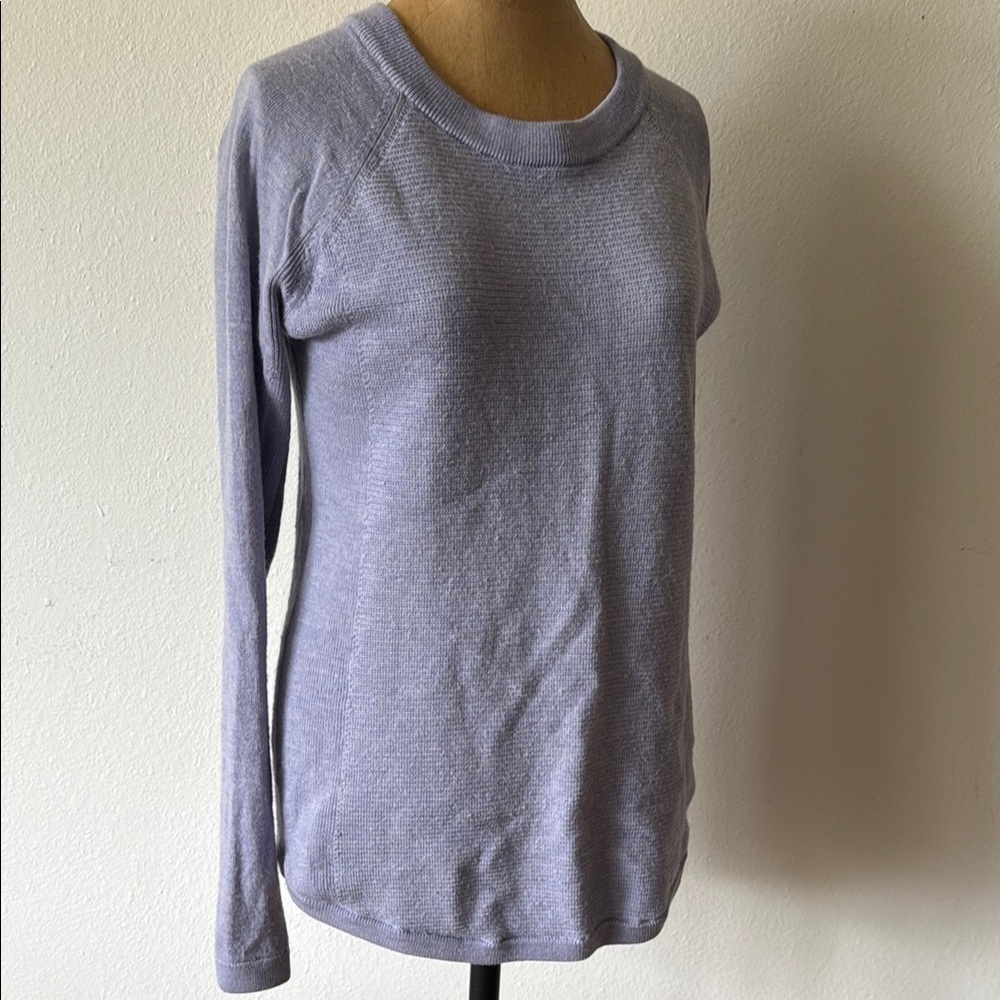 Lululemon sz 6 periwinkle blue merino wool sweater thumb holes great condition